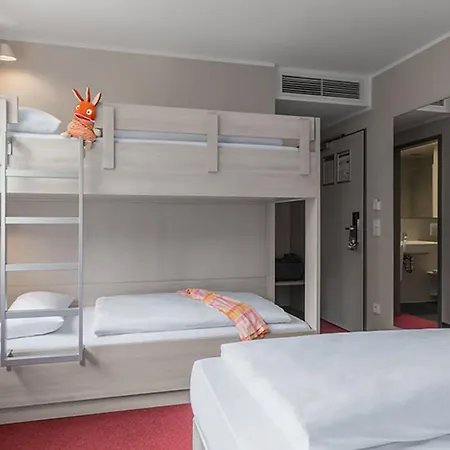 מלון Serways Lueneburger Heide West