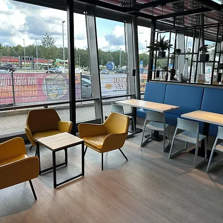 Serways Lueneburger Heide West מלון