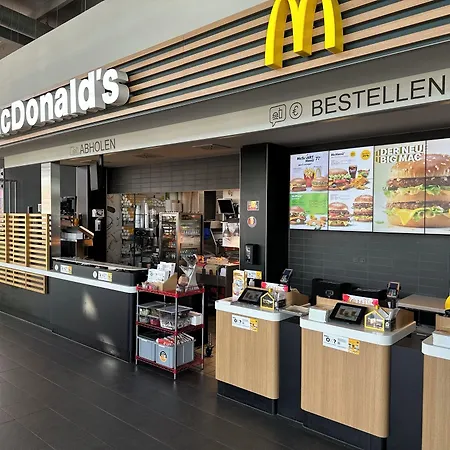 Serways Lueneburger Heide West 2* ביספינגן