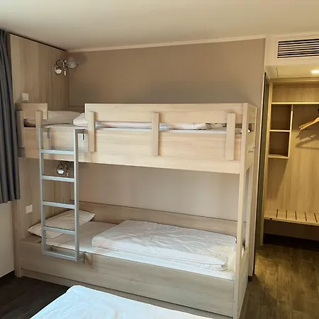 Serways Lueneburger Heide West מלון