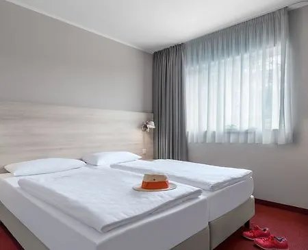 Serways Lueneburger Heide West מלון ביספינגן